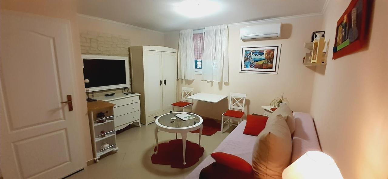 Studio Apartment Imagino Спліт Екстер'єр фото